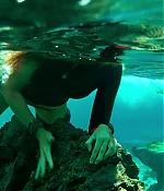 theshallows-blakelively-03333.jpg
