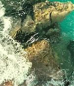 theshallows-blakelively-03372.jpg