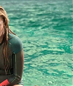 theshallows-blakelively-03438.jpg