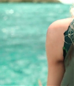 theshallows-blakelively-03477.jpg