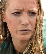 theshallows-blakelively-03487.jpg