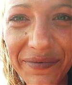 theshallows-blakelively-03709.jpg