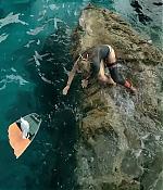 theshallows-blakelively-03752.jpg