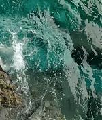 theshallows-blakelively-03793.jpg