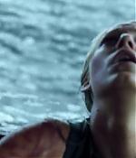 theshallows-blakelively-04000.jpg