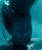 theshallows-blakelively-04571.jpg