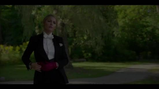A_Simple_Favor_Trailer_095.jpg