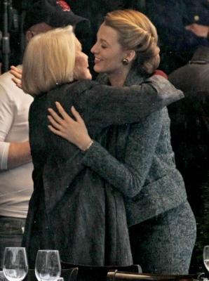 Click to view full size image
==============
blake-lively-on-screen-mom-ellen-burstyn-lunch-in-character-03.jpg blake-lively-on-screen-mom-ellen-burstyn-lunch-in-character-03.jpg