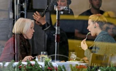 blake-lively-on-screen-mom-ellen-burstyn-lunch-in-character-12.jpg