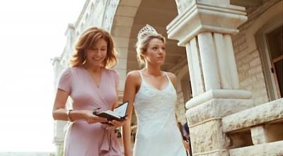 Click to view full size image
==============
blakelively-elvisannabelle-01677.jpg blakelively-elvisannabelle-01677.jpg