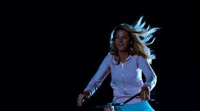Click to view full size image
==============
blakelively-elvisannabelle-02005.jpg blakelively-elvisannabelle-02005.jpg