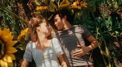 Click to view full size image
==============
blakelively-elvisannabelle-06010.jpg blakelively-elvisannabelle-06010.jpg