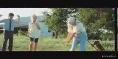 ElvisAndAnnabelle-Trailer-046.jpg