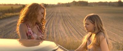 Click to view full size image
==============
hick_blakelively_1290.jpg hick_blakelively_1290.jpg