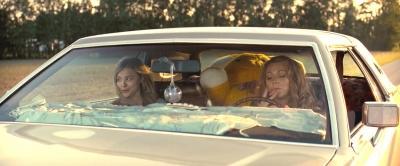 Click to view full size image
==============
hick_blakelively_1522.jpg hick_blakelively_1522.jpg