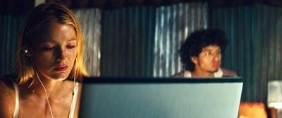 savages_blakelively_04158.jpg