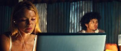 savages_blakelively_04161.jpg