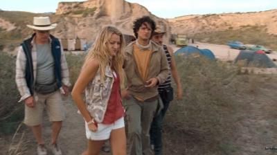 traveling_pants2_blakelively_1028.jpg