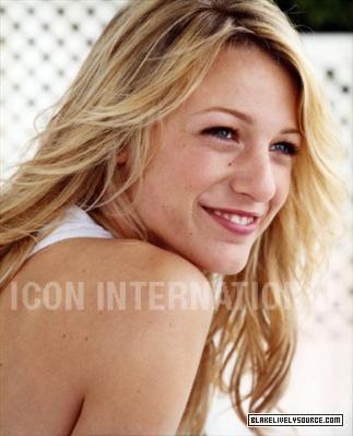 Glamour-006.jpg Glamour-006.jpg