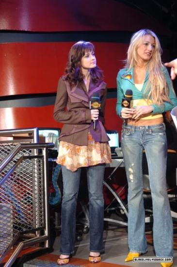 Click to view full size image
==============
MuchMusic-MQ-007.jpg MuchMusic-MQ-007.jpg