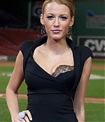 blakelively_townbostonprem10.jpg