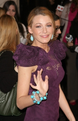 Click to view full size image
==============
blakelively_motionpicturegala34.jpg blakelively_motionpicturegala34.jpg