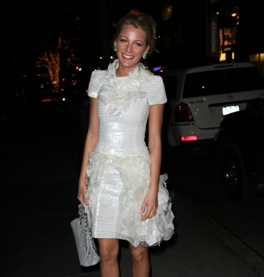 Click to view full size image
==============
blakelively_chaneldinner_39.jpg blakelively_chaneldinner_39.jpg