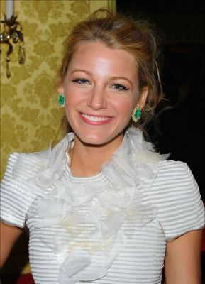 Click to view full size image
==============
blakelively_chaneldinner_69.jpg blakelively_chaneldinner_69.jpg