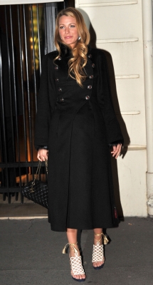 blakelively_chanelfashionweek_44.jpg