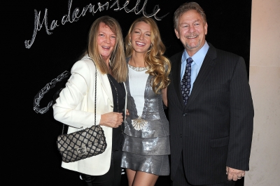 Click to view full size image
==============
blakelively_chanelfashionweek_47.jpg blakelively_chanelfashionweek_47.jpg