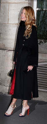 blakelively_chanelfashionweek_50.jpg