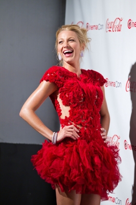 BlakeLively-CinemaConAwards11_46.jpg