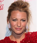 BlakeLively-CinemaConAwards11_13.jpg