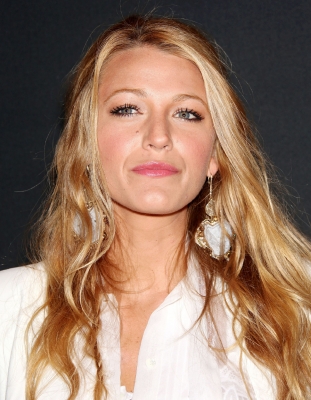 Click to view full size image
==============
BlakeLively-CinemaCon11_04.jpg BlakeLively-CinemaCon11_04.jpg