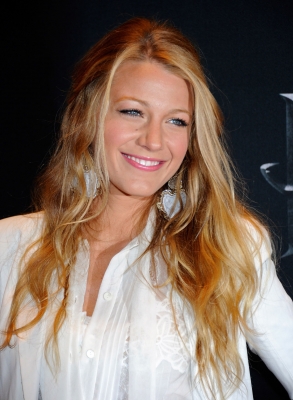 Click to view full size image
==============
BlakeLively-CinemaCon11_77.jpg BlakeLively-CinemaCon11_77.jpg