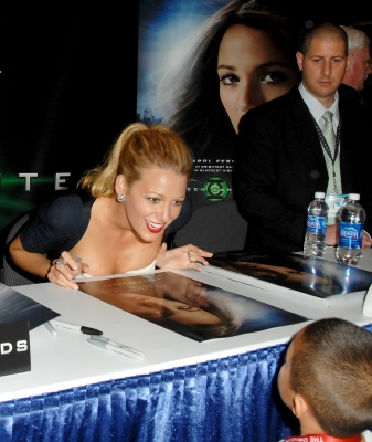BlakeLively-WonderCon11_03.jpg
