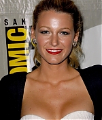 BlakeLively-WonderCon11_02.jpg