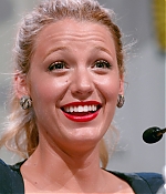 BlakeLively-WonderCon11_12.jpg
