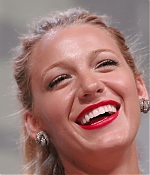 BlakeLively-WonderCon11_21.jpg