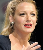 BlakeLively-WonderCon11_24.jpg