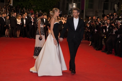 VN_Blake_Lively_and_R_13-13.jpg