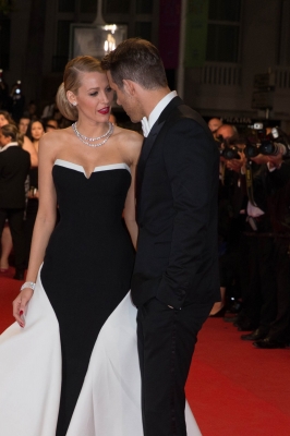 VN_Blake_Lively_and_R_13-17.jpg