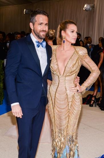 blake-lively-at-2017-met-gala-in-new-york-05-01-2017_6.jpg