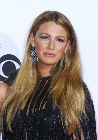 Click to view full size image
==============
Blake_Lively_28929.jpg Blake_Lively_28929.jpg