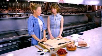 blakelively_cooking00123.jpg
