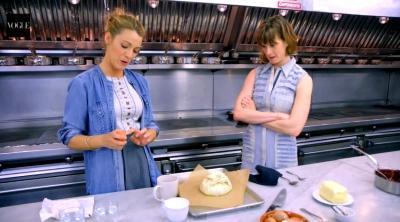 blakelively_cooking00392.jpg