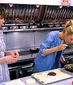 blakelively_cooking00074.jpg