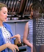 blakelively_cooking00131.jpg