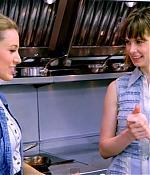 blakelively_cooking00347.jpg