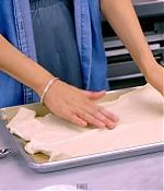 blakelively_cooking00350.jpg
